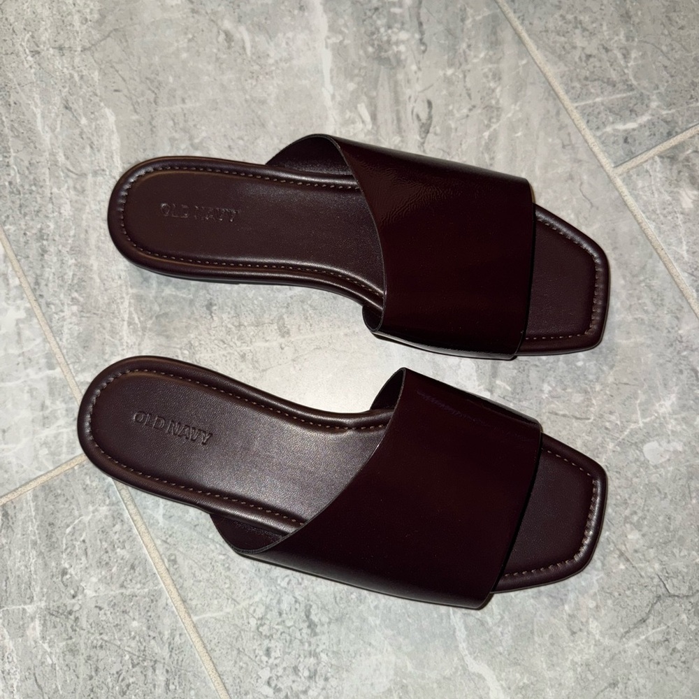 Old Navy Maroon Slide Sandals